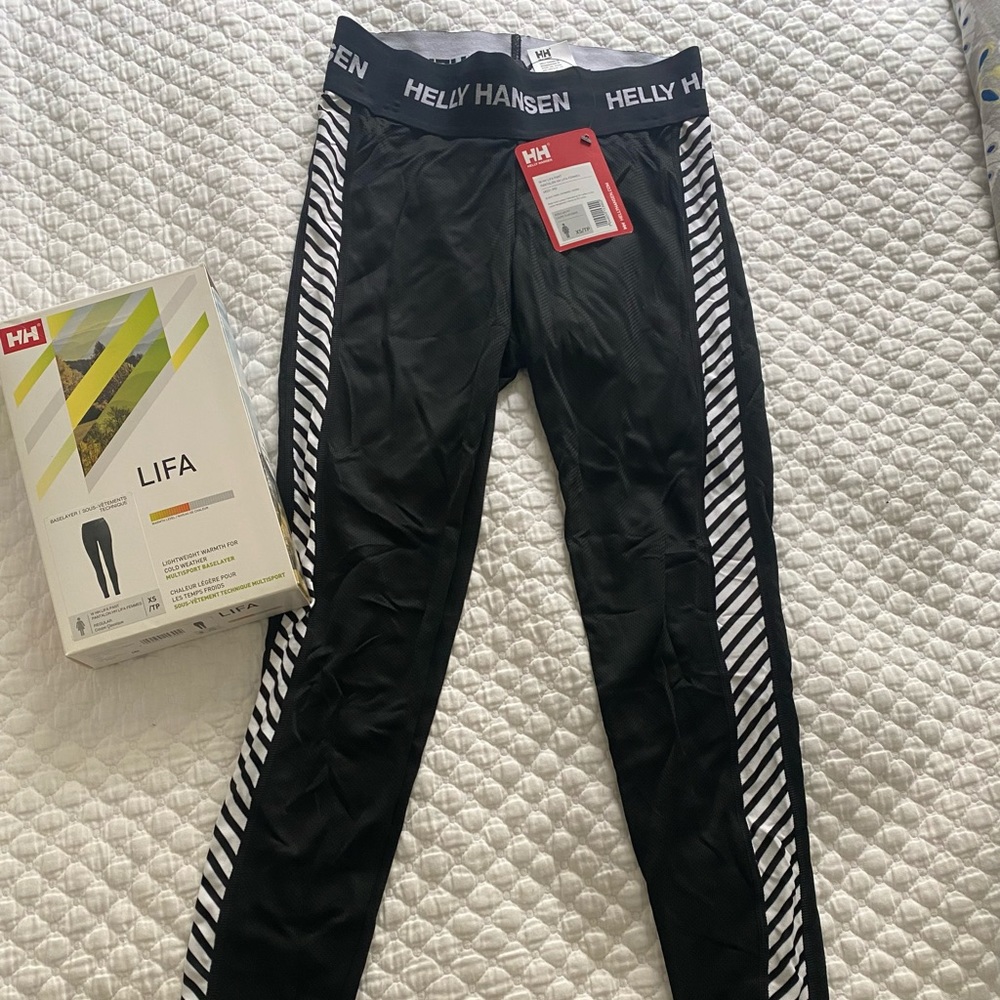 Helly Hansen baselayer size XS (but fit like XXS when I tried it on)